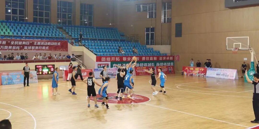 万国黄金杯, 岁以上三个, 乡镇俱乐部 万国黄金杯, 岁以上三个, 乡镇俱乐部