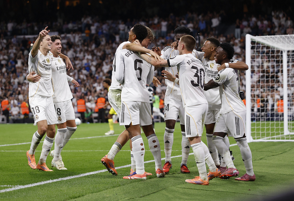 兰中场巨星 兰中场巨星